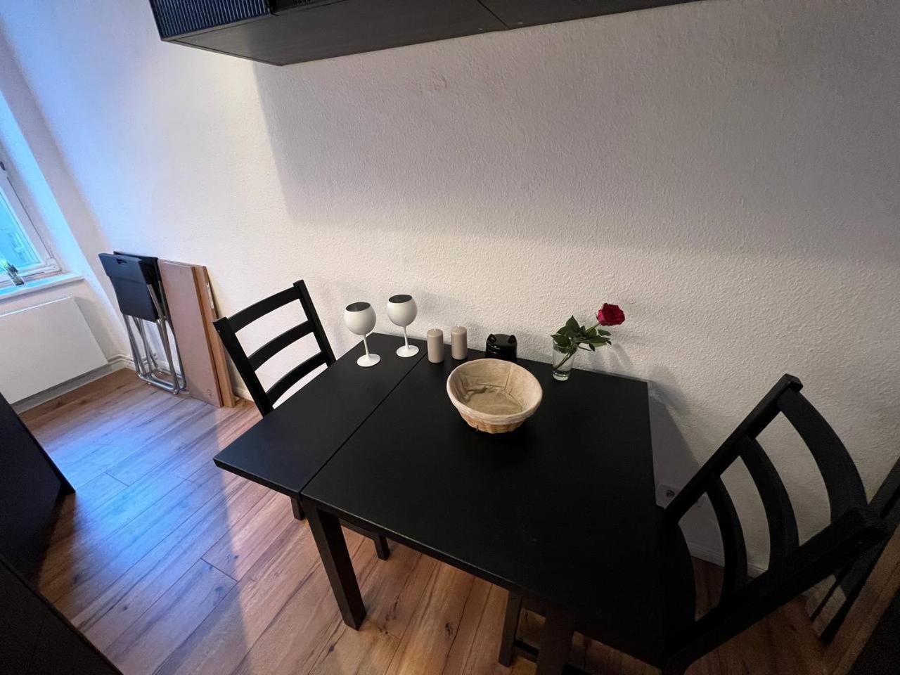 Stylish 2-Room Apartment With Balcony Next To East Side Gallery Berlin Extérieur photo